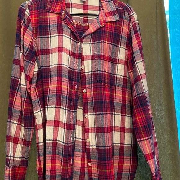 Old Navy Tops - Flannel plaid shirt